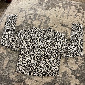 Long sleeve rose crop top
